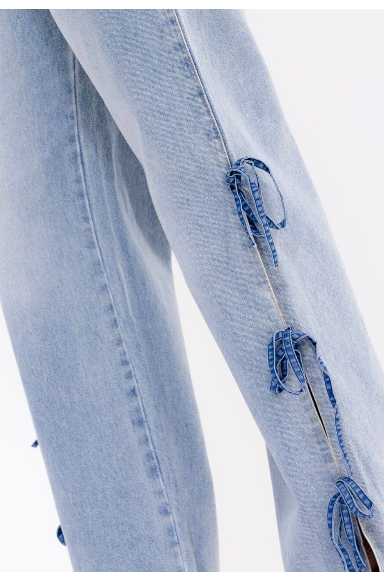 Bowtastic Jeans